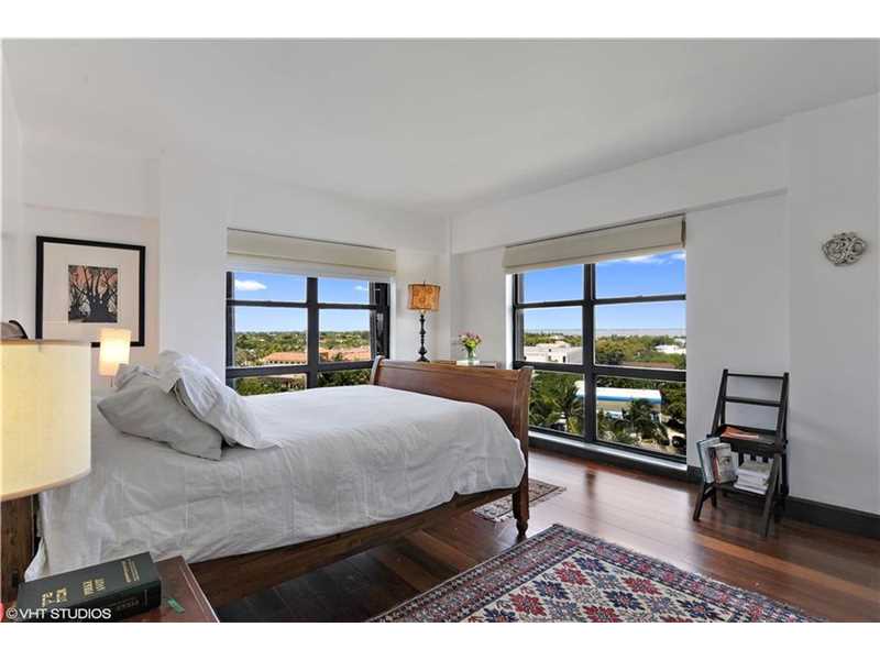 77CRANDON BL, Key Biscayne, FL 33149
