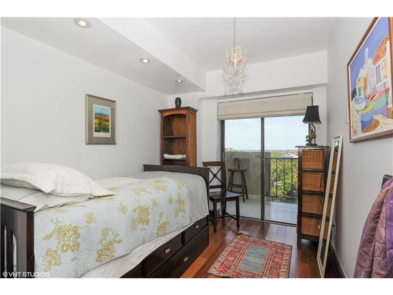 77CRANDON BL, Key Biscayne, FL 33149