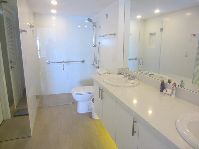 1111Crandon Blvd, Key Biscayne, FL 33149