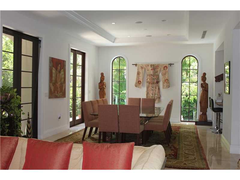 274 West Mashta Dr, Key Biscayne, FL 33149