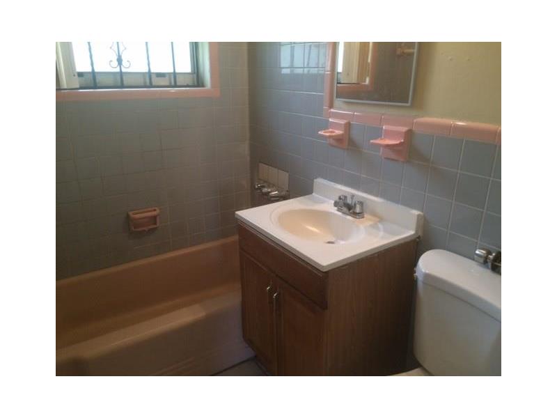 1182 Northwest 64th St, Miami, FL 33150