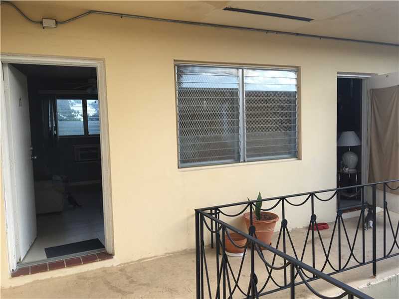 71 Northwest 76th St, Miami, FL 33150