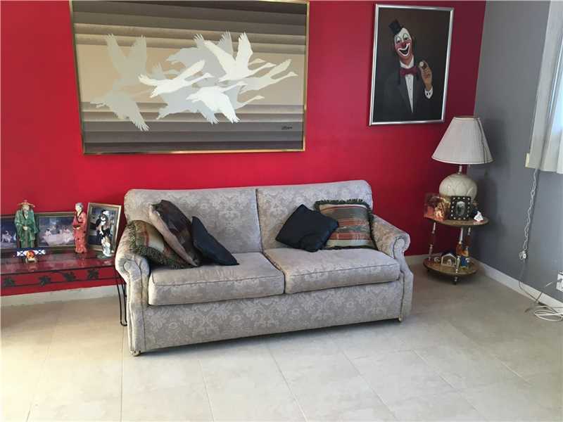 71 Northwest 76th St, Miami, FL 33150