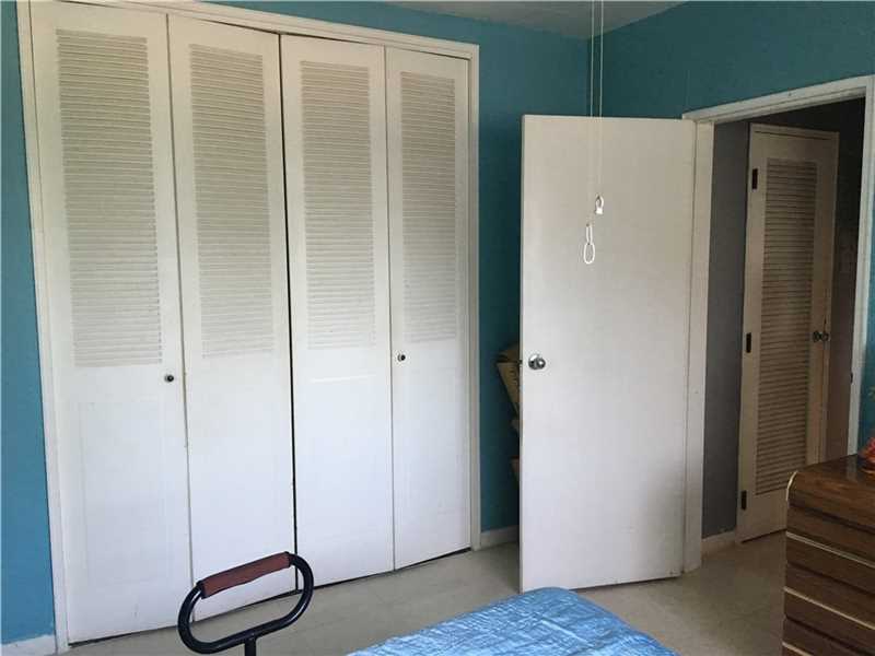 71 Northwest 76th St, Miami, FL 33150