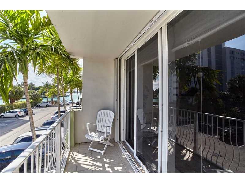 10350 West Bay Harbor Dr, Bay Harbor Islands, FL 33154