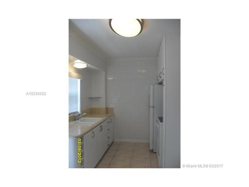 50Park Dr, Bal Harbour, FL 33154