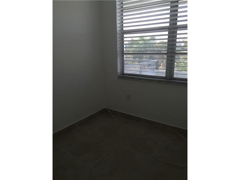 108094th St, Bay Harbor Islands, FL 33154