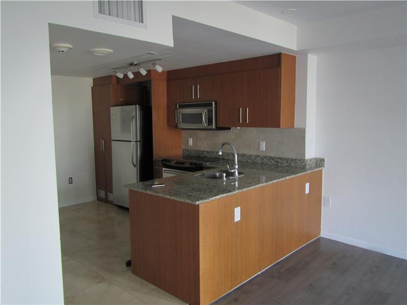 10275COLLINS AV, Bal Harbour, FL 33154
