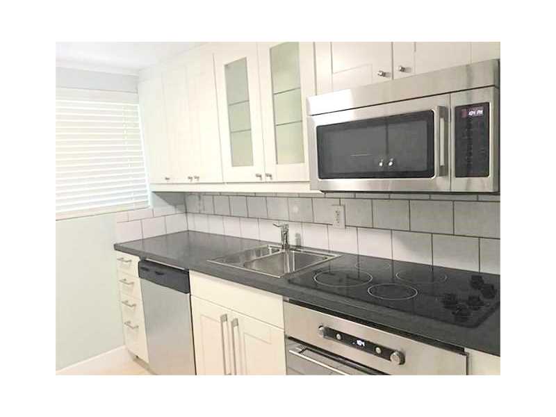 115299th St, Bay Harbor Islands, FL 33154