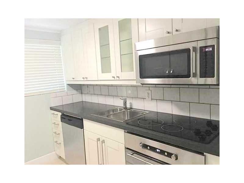 115299th St, Bay Harbor Islands, FL 33154
