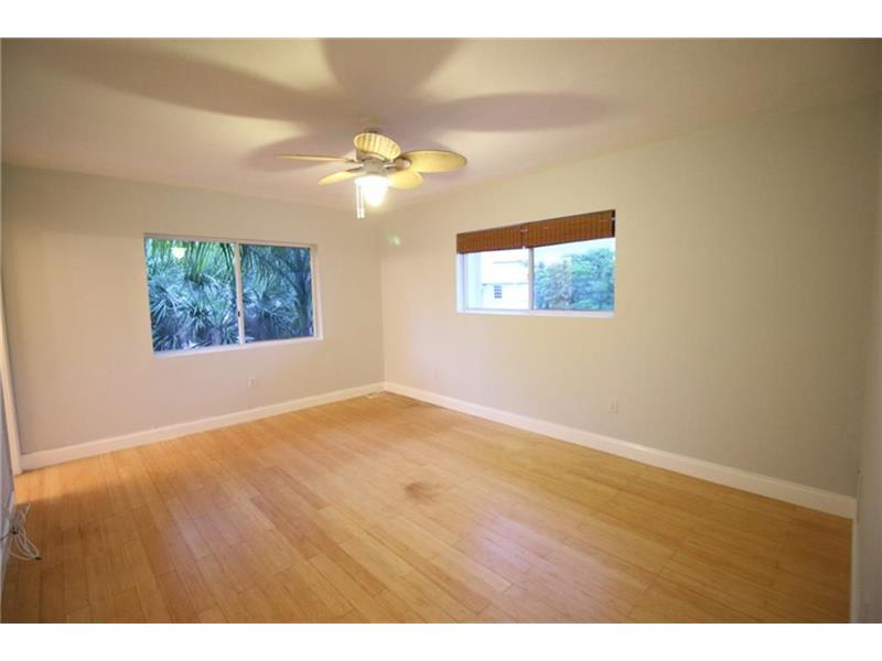 115099th St, Bay Harbor Islands, FL 33154