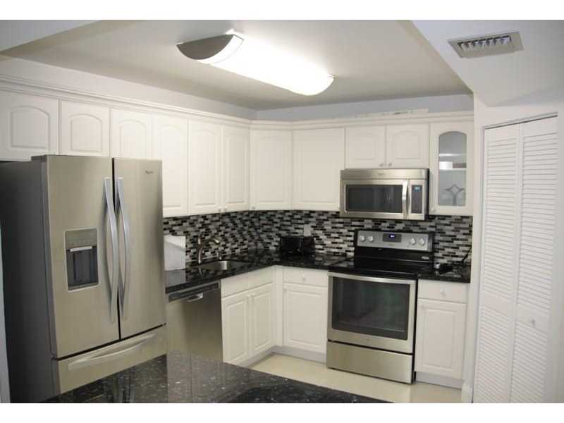 9273COLLINS AV, Surfside, FL 33154