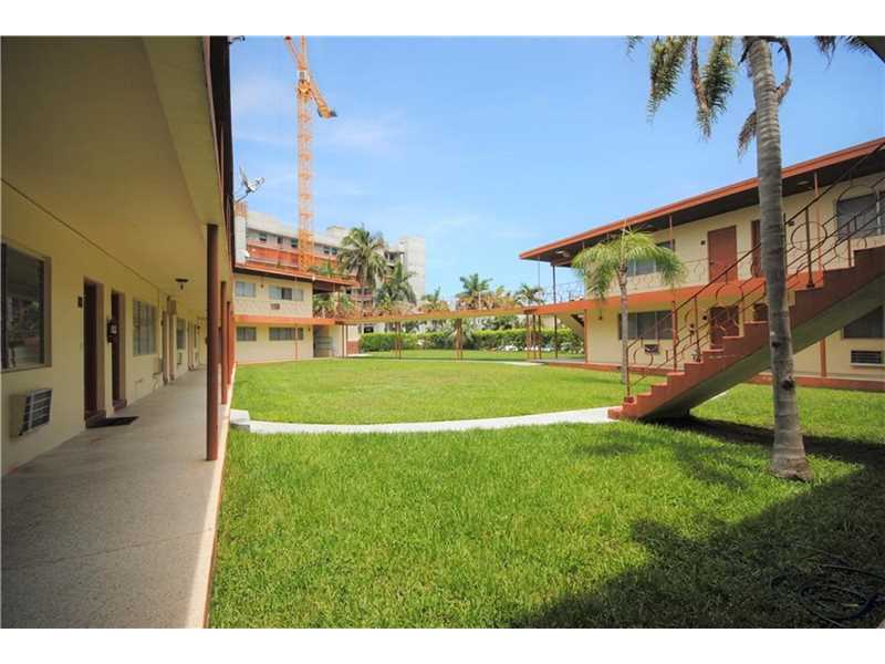 10200 East BAY HARBOR DR, Bay Harbor Islands, FL 33154