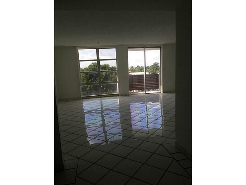9800 West Bay Harbor Dr, Bay Harbor Islands, FL 33154