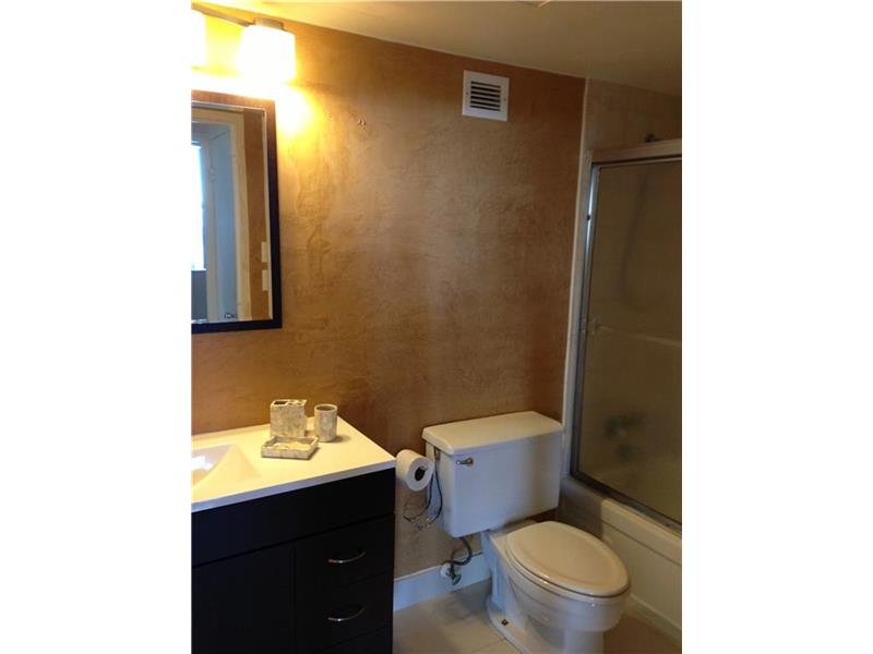 9195COLLINS AV, Surfside, FL 33154