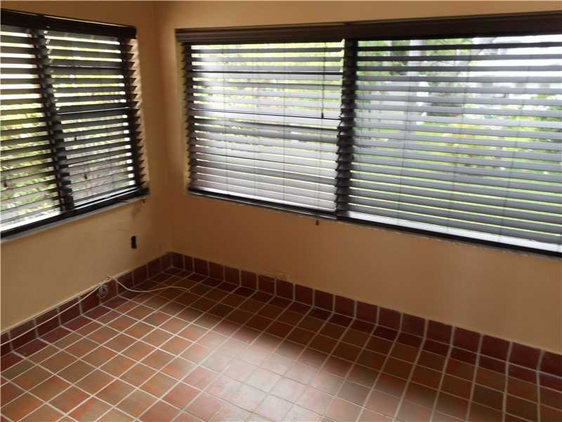 8826Emerson Ave, Surfside, FL 33154