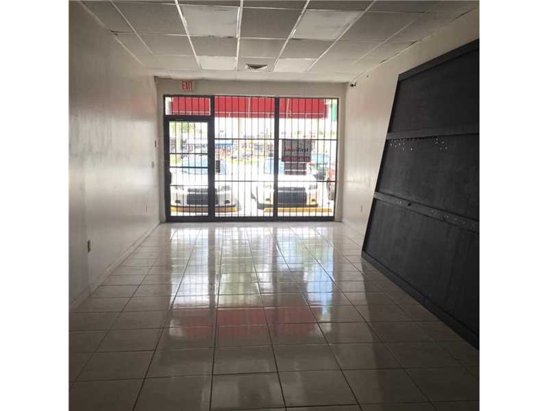 8443 Southwest 40 ST, Miami, FL 33155