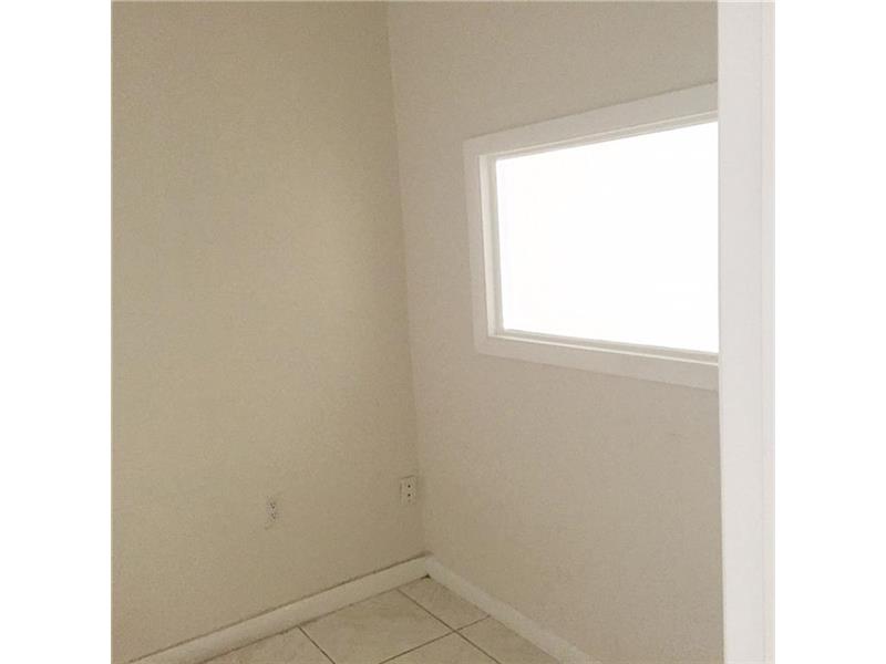 8443 Southwest 40 ST, Miami, FL 33155