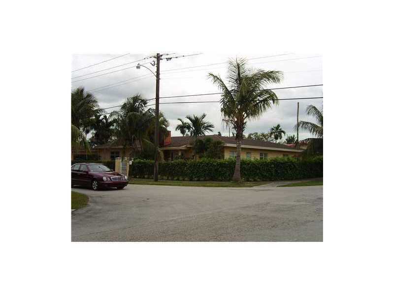 4201 Southwest 60 PL, South Miami, FL 33155