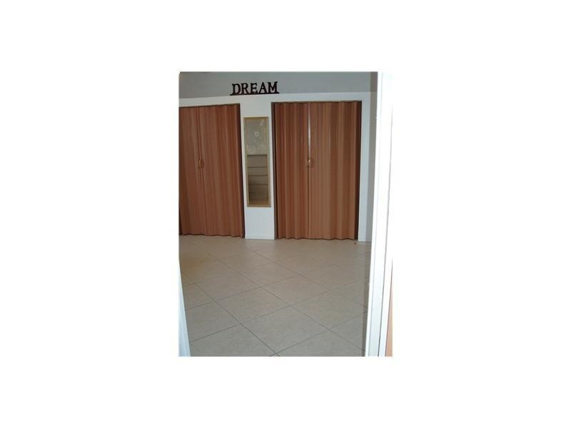 4201 Southwest 60 PL, South Miami, FL 33155