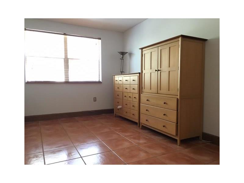 6850 Southwest 45 LN, Miami, FL 33155