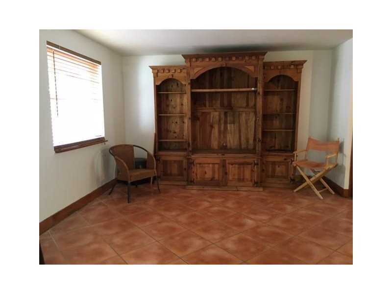 6850 Southwest 45 LN, Miami, FL 33155