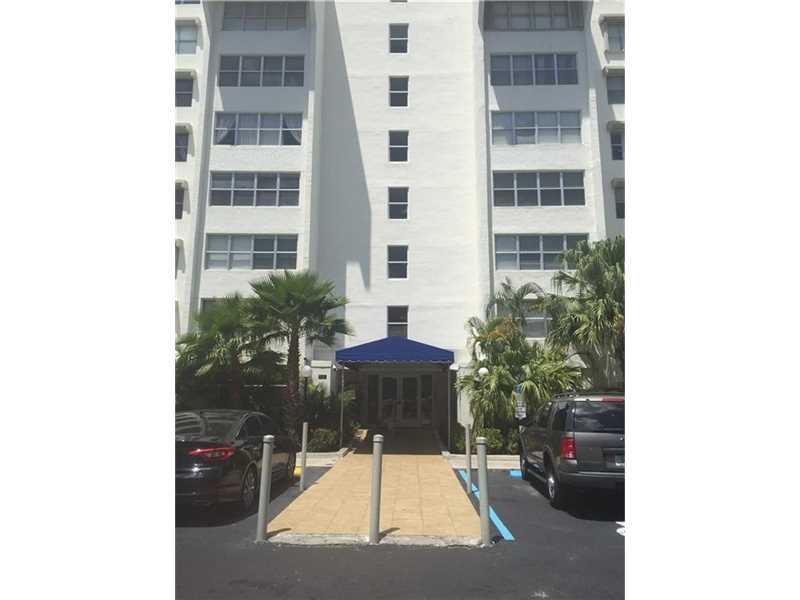 9125 SW 77 AV 207, Miami, FL 33156