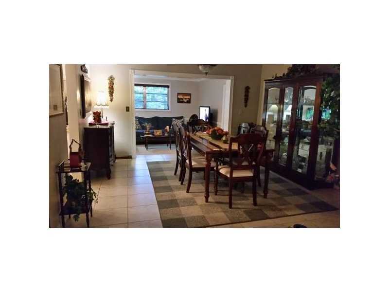 7942 Southwest 89 ST, Miami, FL 33156