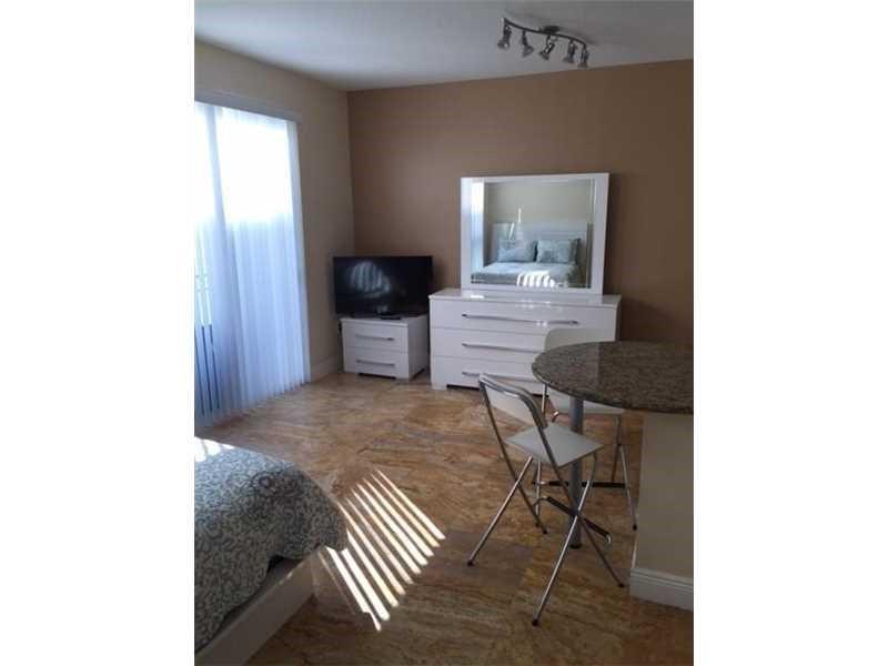 7290 Southwest 90th St, Miami, FL 33156