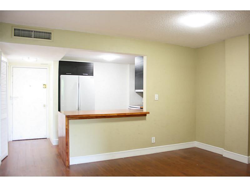 9001 Southwest 77th Ave, Miami, FL 33156