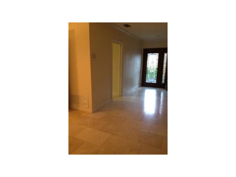 8290 SW 90 ST, Miami, FL 33156