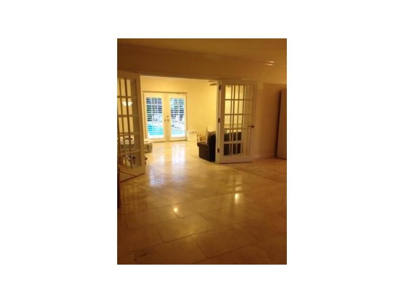 8290 SW 90 ST, Miami, FL 33156
