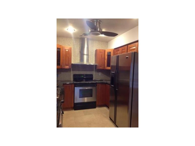 8290 SW 90 ST, Miami, FL 33156