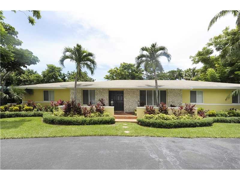 5900 SW 102nd St, Pinecrest, FL 33156