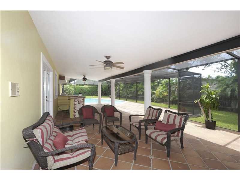 5900 SW 102nd St, Pinecrest, FL 33156