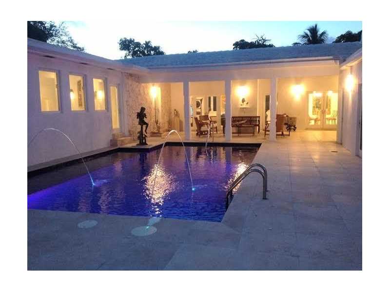 6200Rolling Road Dr, Pinecrest, FL 33156
