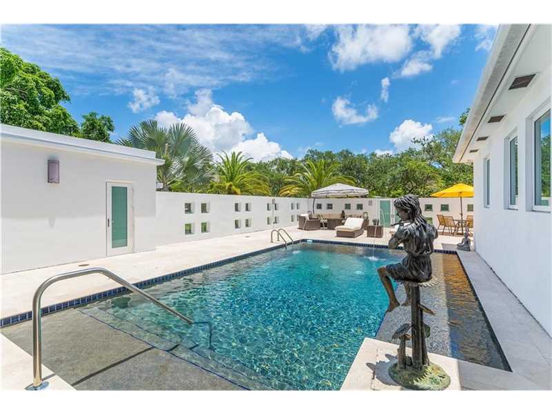 6200Rolling Road Dr, Pinecrest, FL 33156