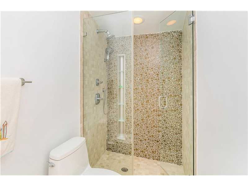 6200Rolling Road Dr, Pinecrest, FL 33156
