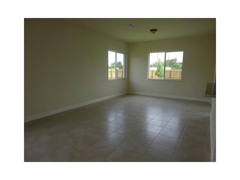 9334 Southwest 173rd Ter, Miami, FL 33157