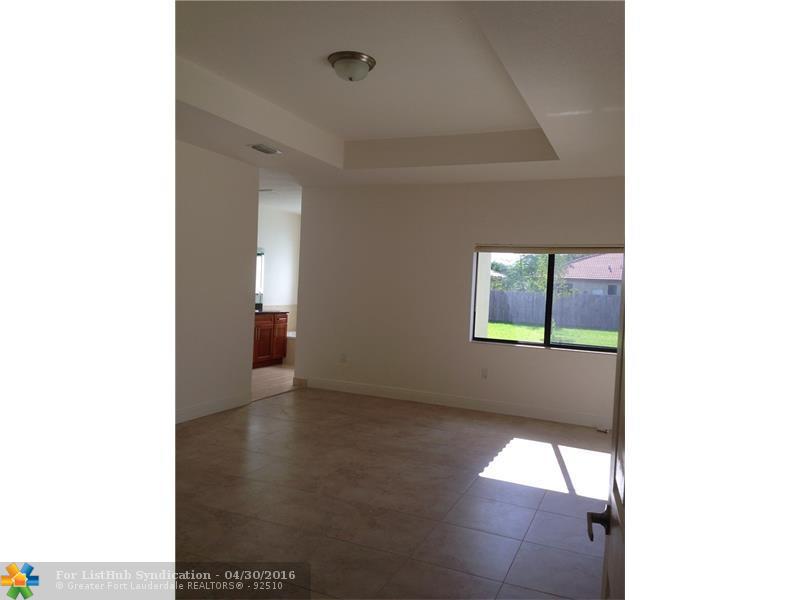 17040 SW 92 CT, Palmetto Bay, FL 33157