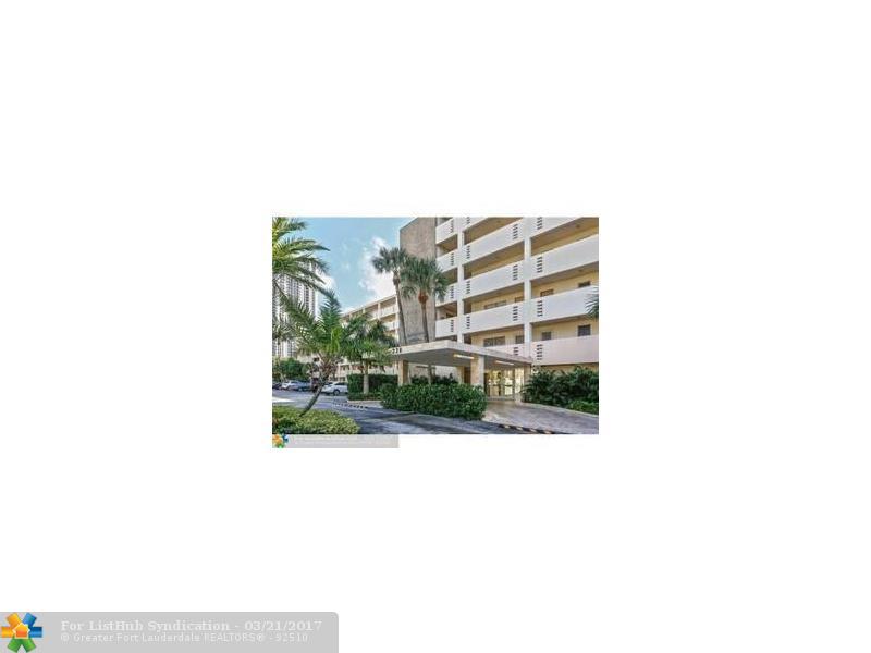 220 E Kings Point Dr 107, Sunny Isles Beach, FL 33160