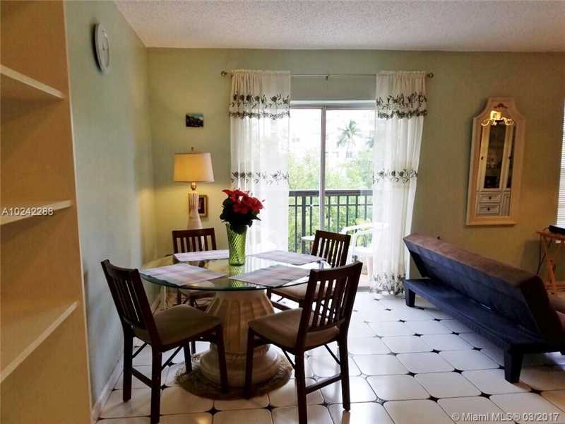 251172nd St, Sunny Isles Beach, FL 33160