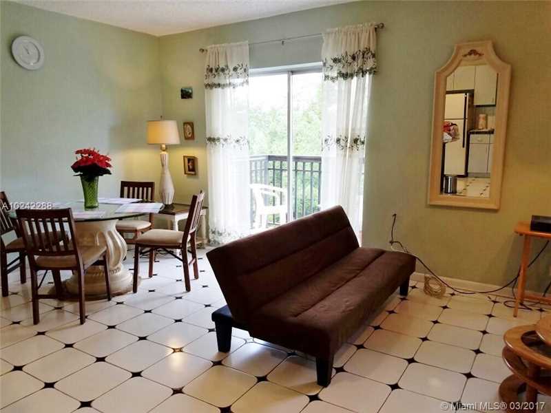 251172nd St, Sunny Isles Beach, FL 33160