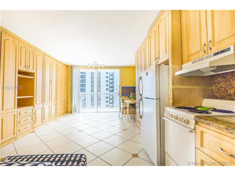 19201Collins Ave, Sunny Isles Beach, FL 33160