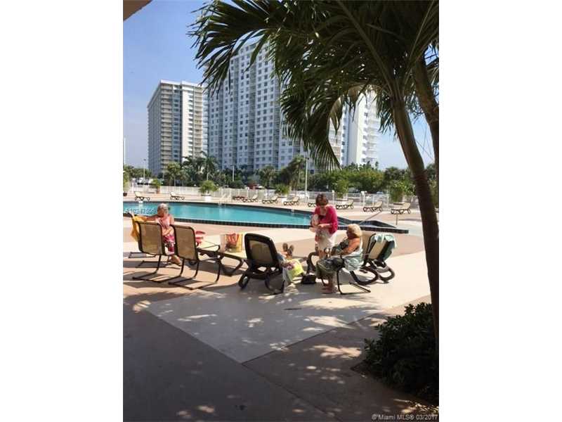 400Kings Point Dr, Sunny Isles Beach, FL 33160