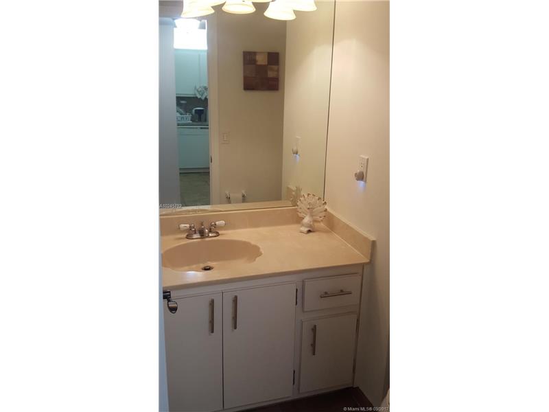 2801 Northeast 183rd St, North Miami Beach, FL 33160