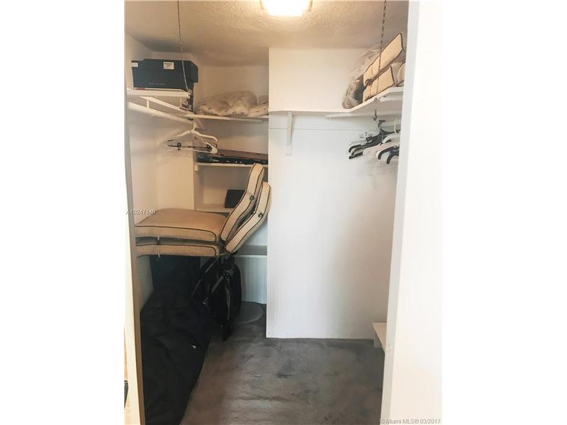 3660 Northeast 166th St, North Miami Beach, FL 33160
