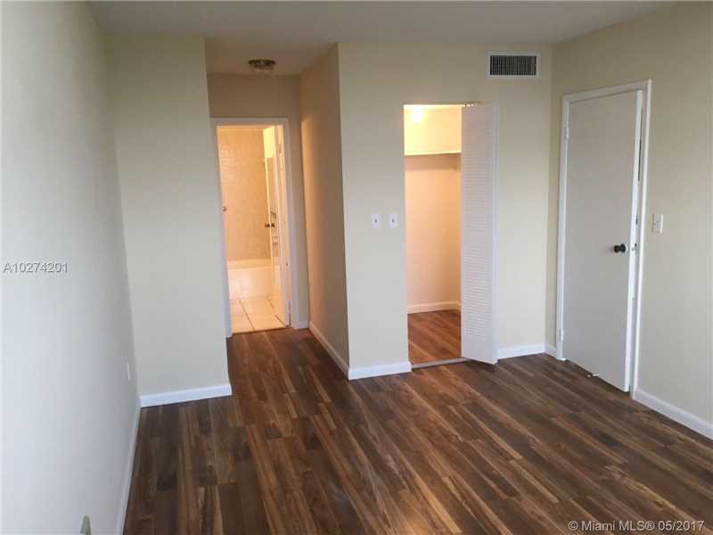 16465 Northeast 22nd Ave, North Miami Beach, FL 33160