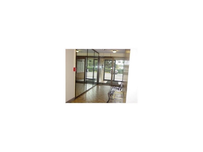 16950 W Dixie Hwy A335, North Miami Beach, FL 33160