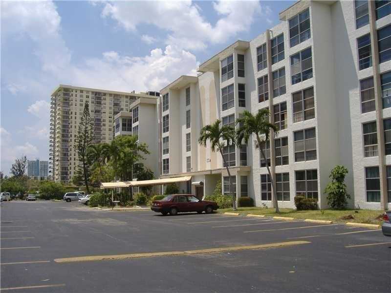 17570Atlantic Blvd, Sunny Isles Beach, FL 33160